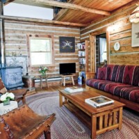 Vermillion Ranch Lewis & Clark Cabin | Yellowstone River Fishing Lodge
