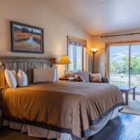 Yellowstone Valley Lodge | Private Lodging Options